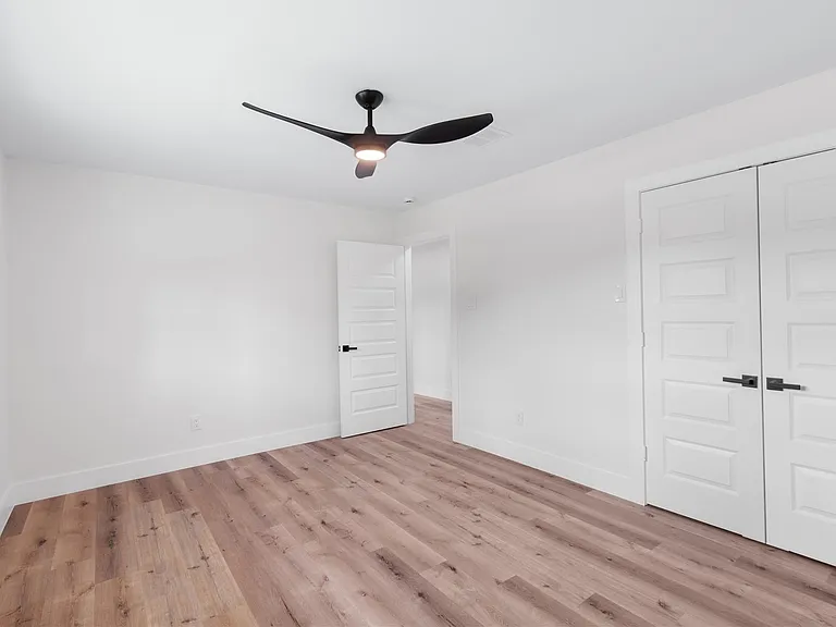 12019 Beth Ln — Photo 22