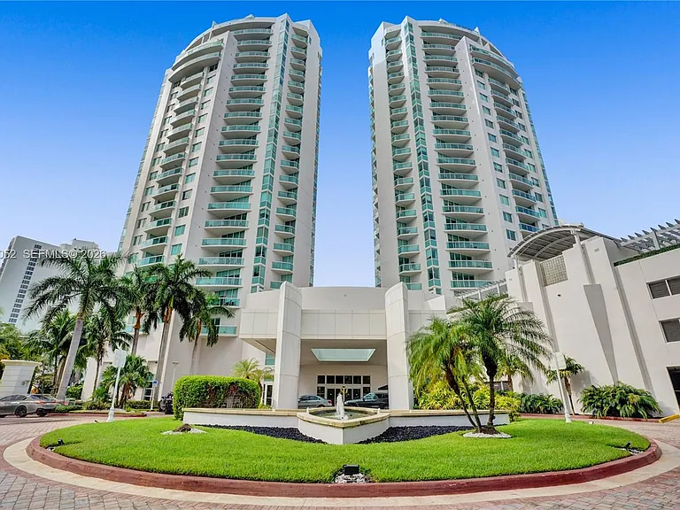19400 Turnberry Way #1621 — Photo 44