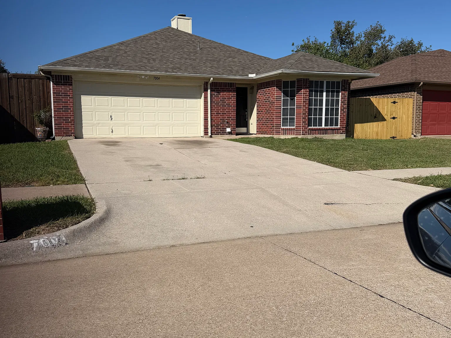 3 bed, 1320 sqft, $2,300 — Photo 1