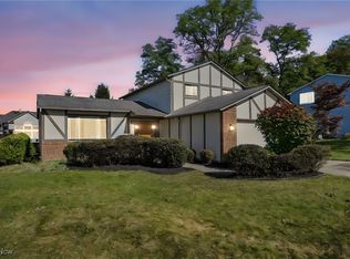9530 Tilby Rd, North Royalton, OH 44133