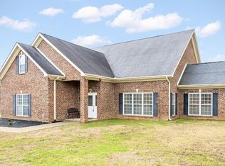 111 E Southwood Ln, Oak Ridge, TN 37830