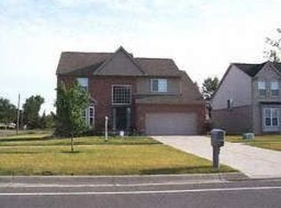 33594 Palmer Rd, Westland, MI 48186
