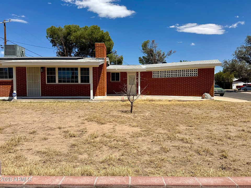 1st image of 218 W HARTFORD Road