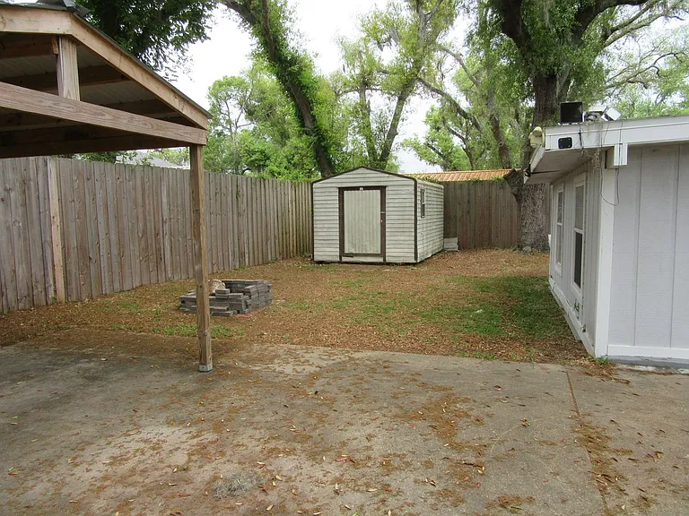 1113 Arthur Ave — Photo 34