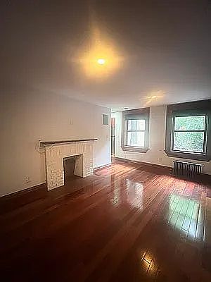 5th image of 19 Barrow St APT 1D