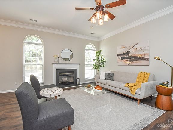 2nd image of 160 Walmsley Pl