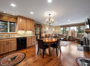 11711 Snowpeak Way UNIT 555, Truckee, CA 96161