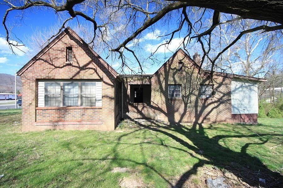 1st image of 2771 W Central Ave