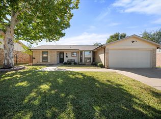 6636 Fair Meadows Dr, Watauga, TX 76148