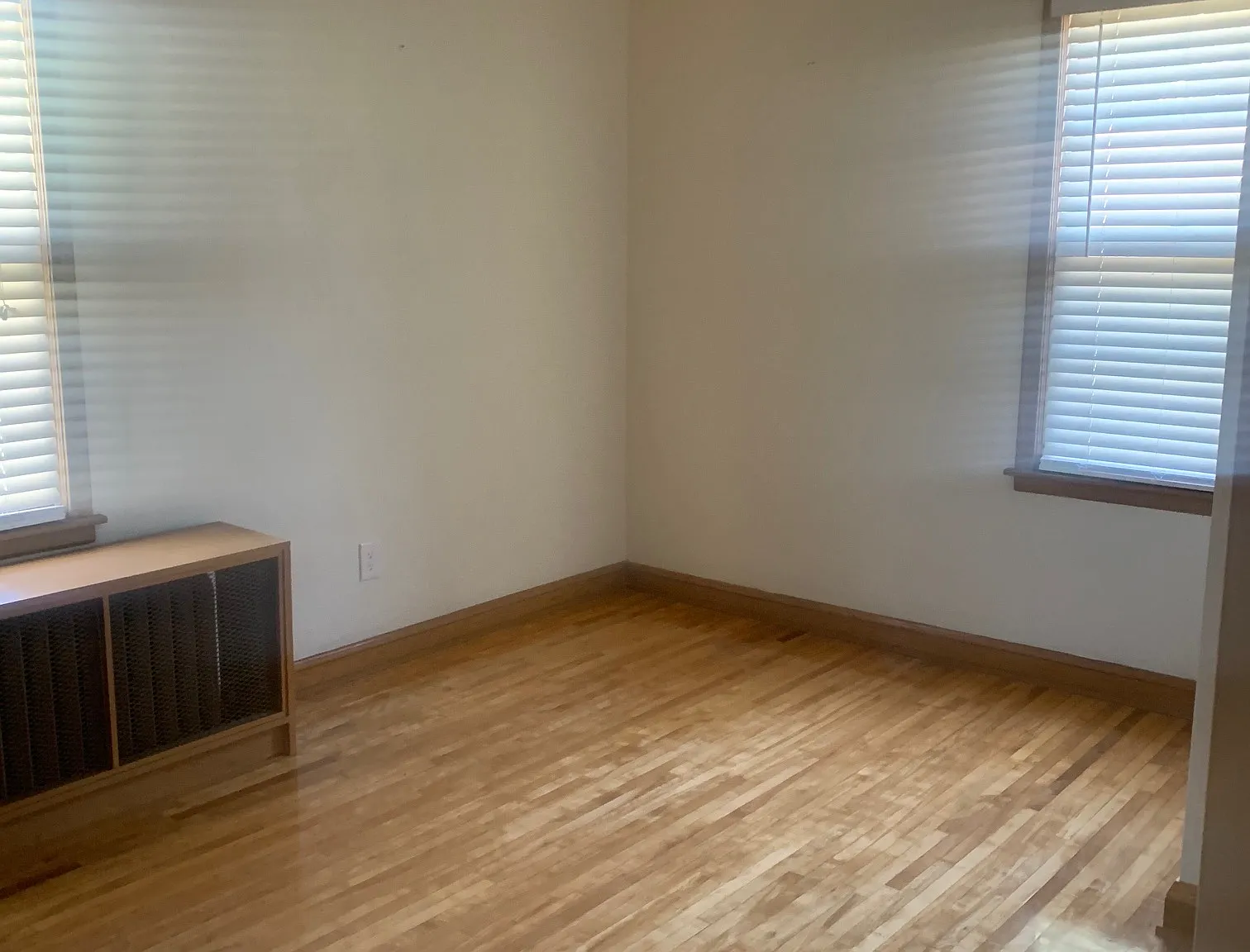 6 bed, 2.5 bath, $3,100 — Photo 3