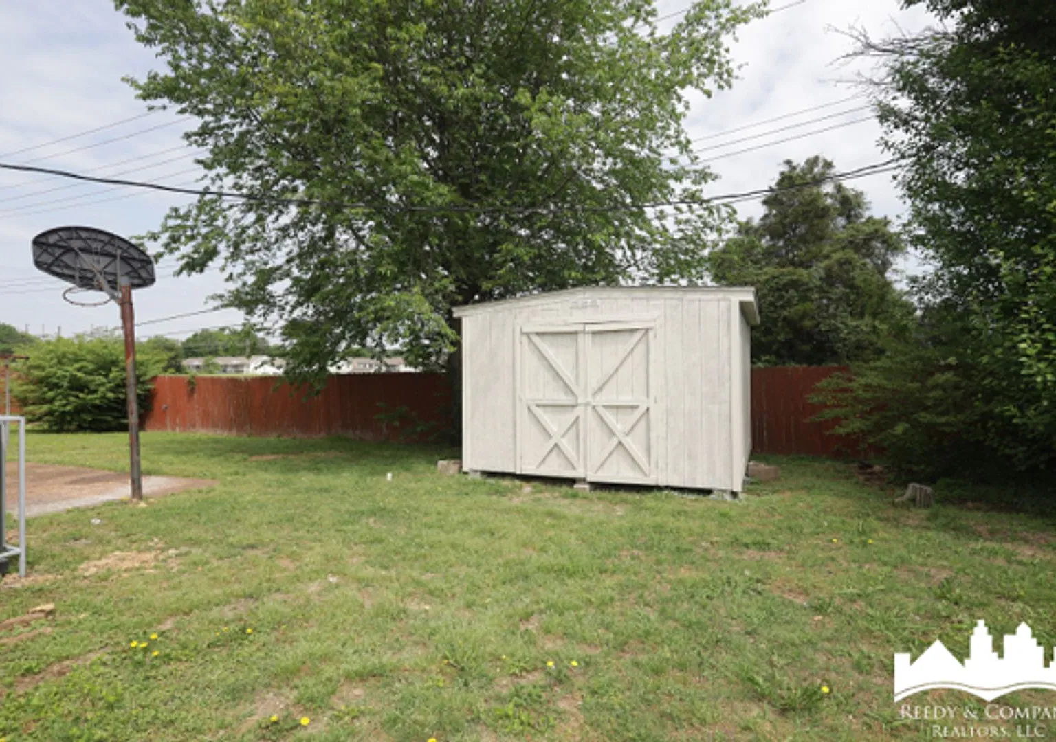 Welcome to 1812 Whitman Road! — Photo 4