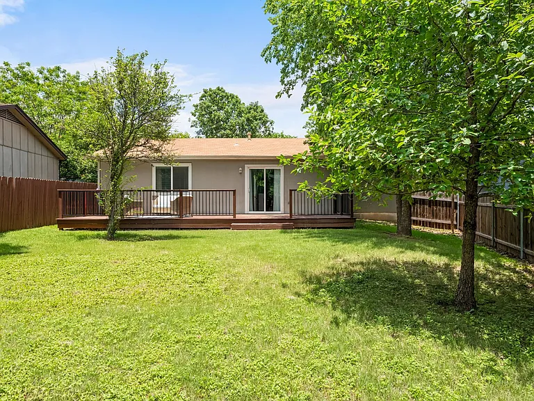 7703 Cloudberry Cir — Photo 24