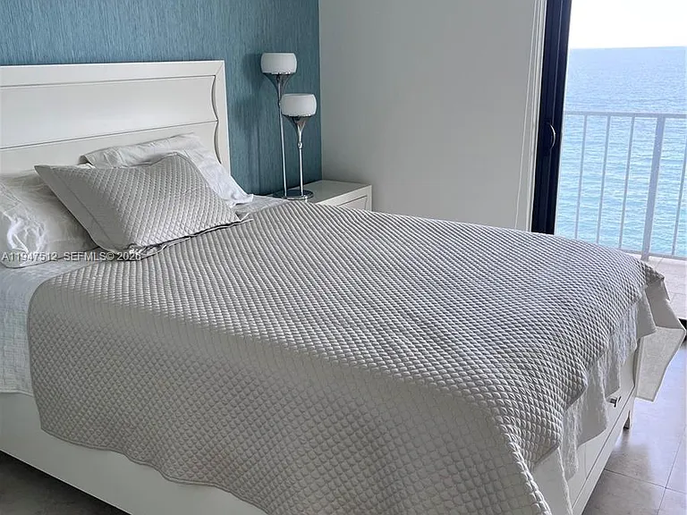 2625 Collins Ave #1407 — Photo 10
