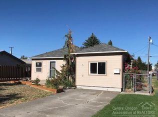924 SW 13th St, Redmond, OR 97756