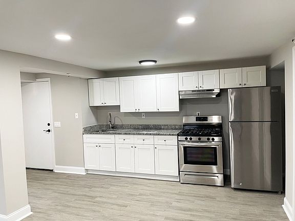 3rd image of 600 Main St #1B-1BA-675SQFT