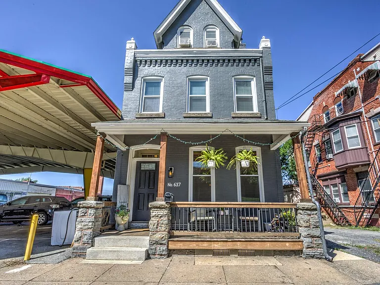 637 E Orange St #2 — Photo 35