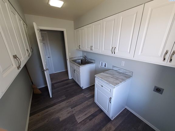 5th image of 506 Bell Ln