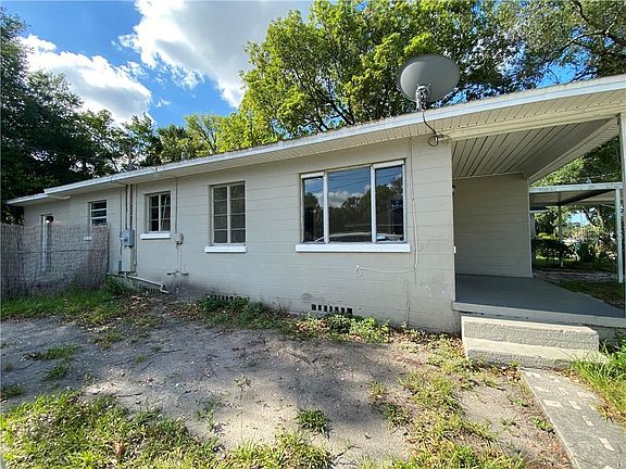 2nd image of 3015 Thelma St