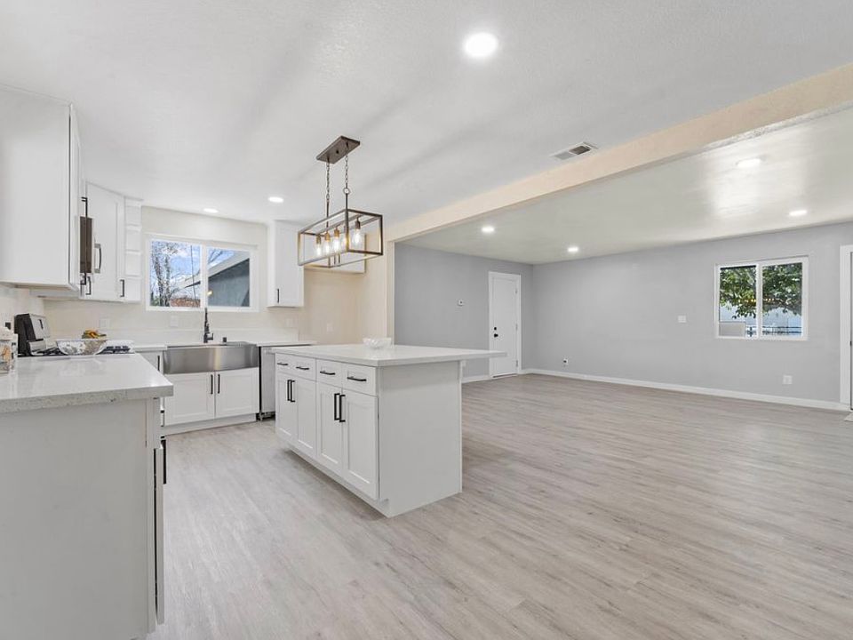 1st image of 37066 98th St E