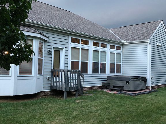 3rd image of 1557 Fairway Dr