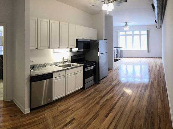 2nd image of 1252 N Wood St APT 1