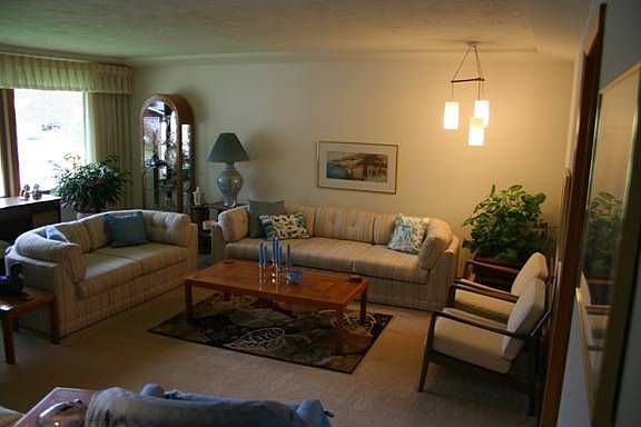 Living Room Right Side