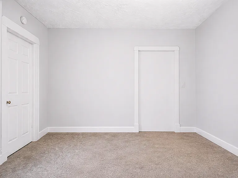 1343 Edgemont Ave — Photo 9