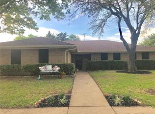 1406 Sundale St, Ennis, TX 75119
