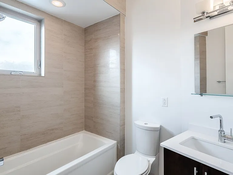 826 N 3rd St #6 — Photo 7
