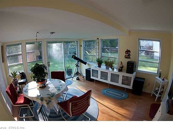 3rd image of 51 Briar Patch Dr