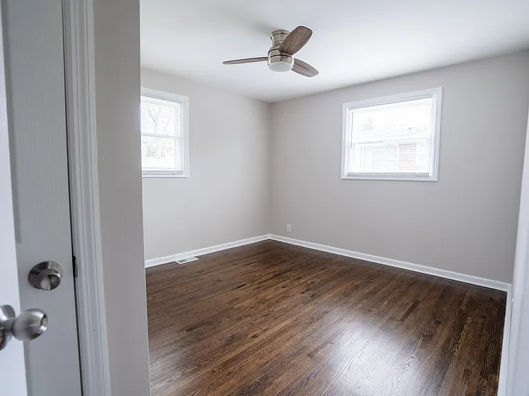 3914 Creekside Dr — Photo 16