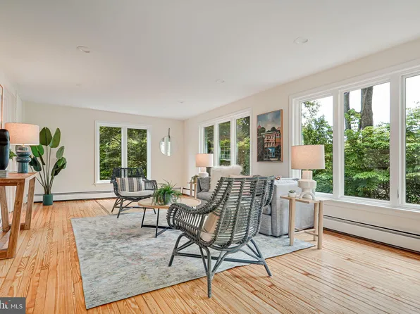 6018 Onondaga Rd, Bethesda, MD 20816