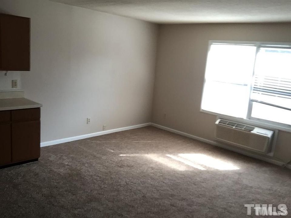 2nd image of 302 Park Ave APT 2