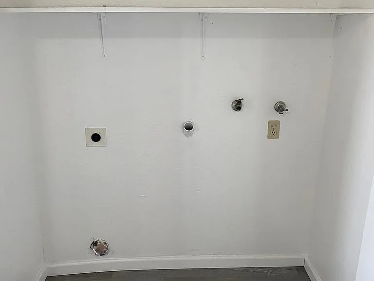 Henson Complex — Photo 20