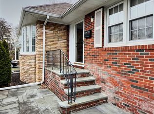 (Undisclosed Address), Pearl River, NY 10965