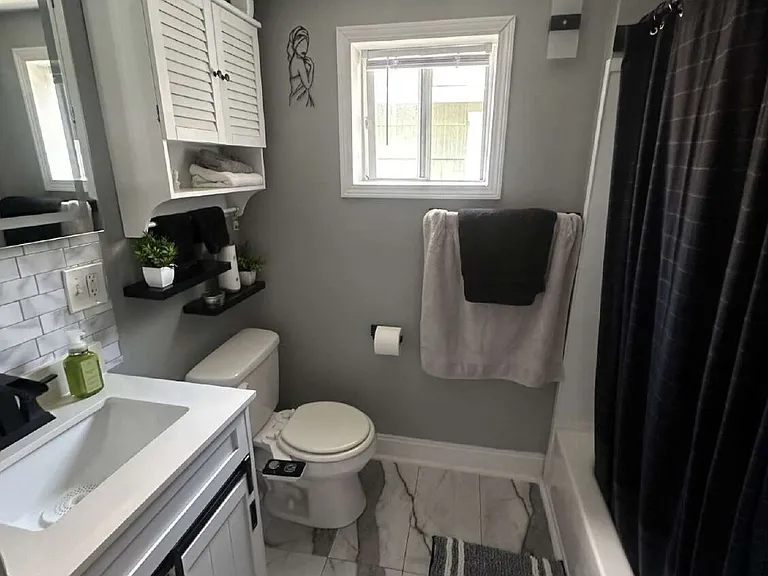 27 N Linwood Ave — Photo 12