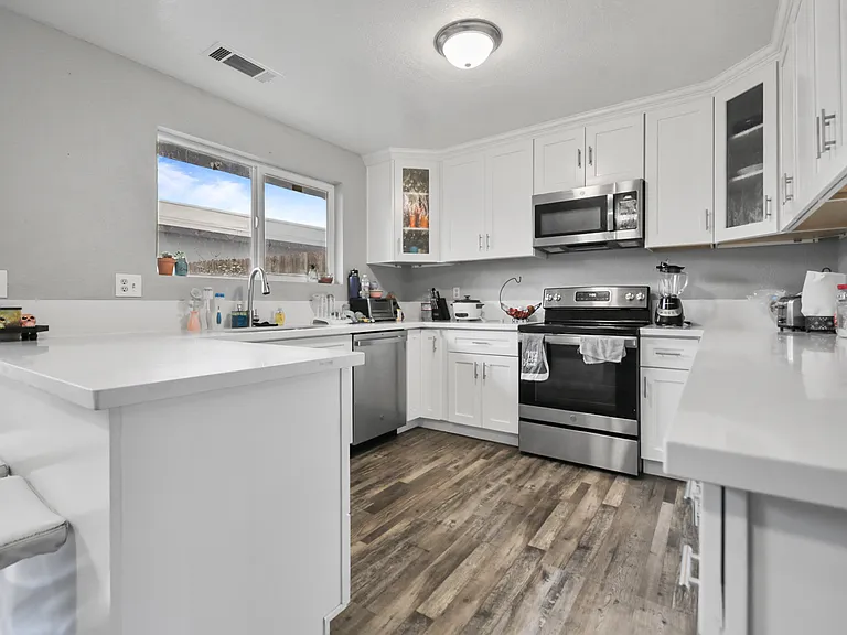 845 Saint Andrews Dr #7 — Photo 6