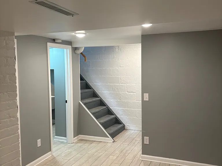 1008 N 48th Ave — Photo 14