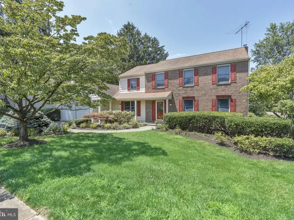14 Kings Grant Rd, Hockessin, DE 19707