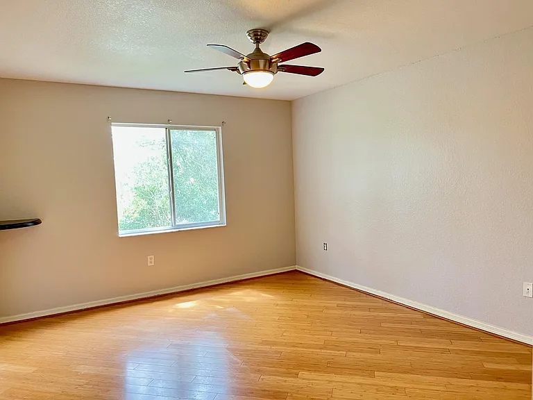8271 Key Royal Cir — Photo 11