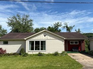 295 Adams Ln, Rayland, OH 43943