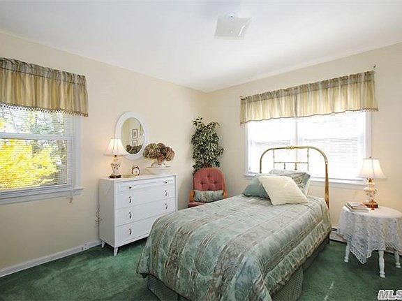 3rd image of 47 Maplewood Dr