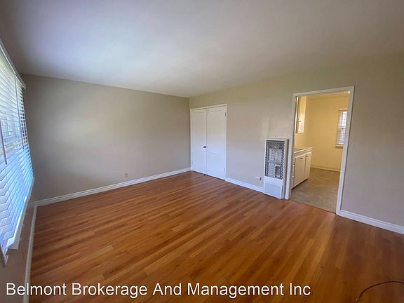 3rd image of 637 E 8th St #4822606