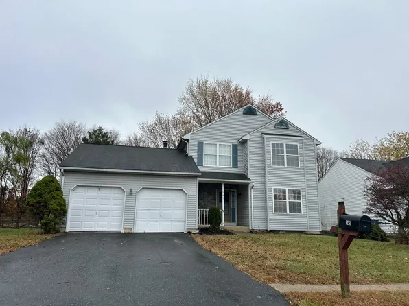 145 Sugarberry Dr, New Castle, DE 19720