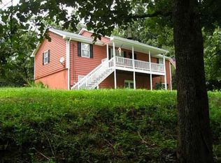 82 Oak Hill Dr, White, GA 30184