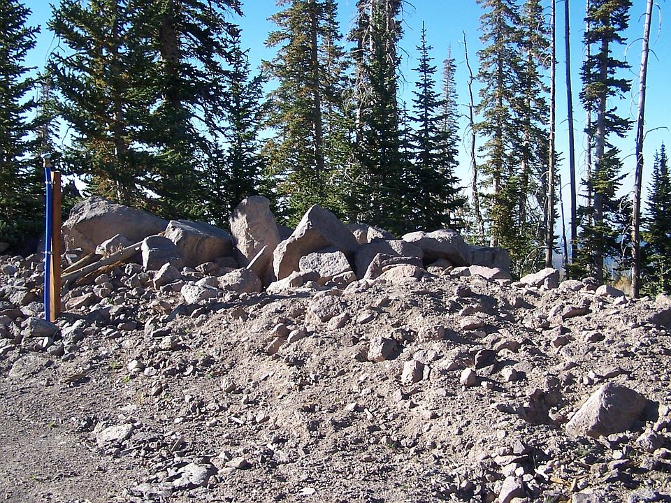 2nd image of 927 E Saltpile Dr
