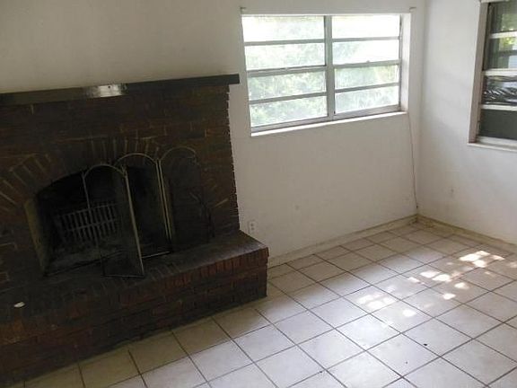 3rd image of 380 Knox McRae Dr