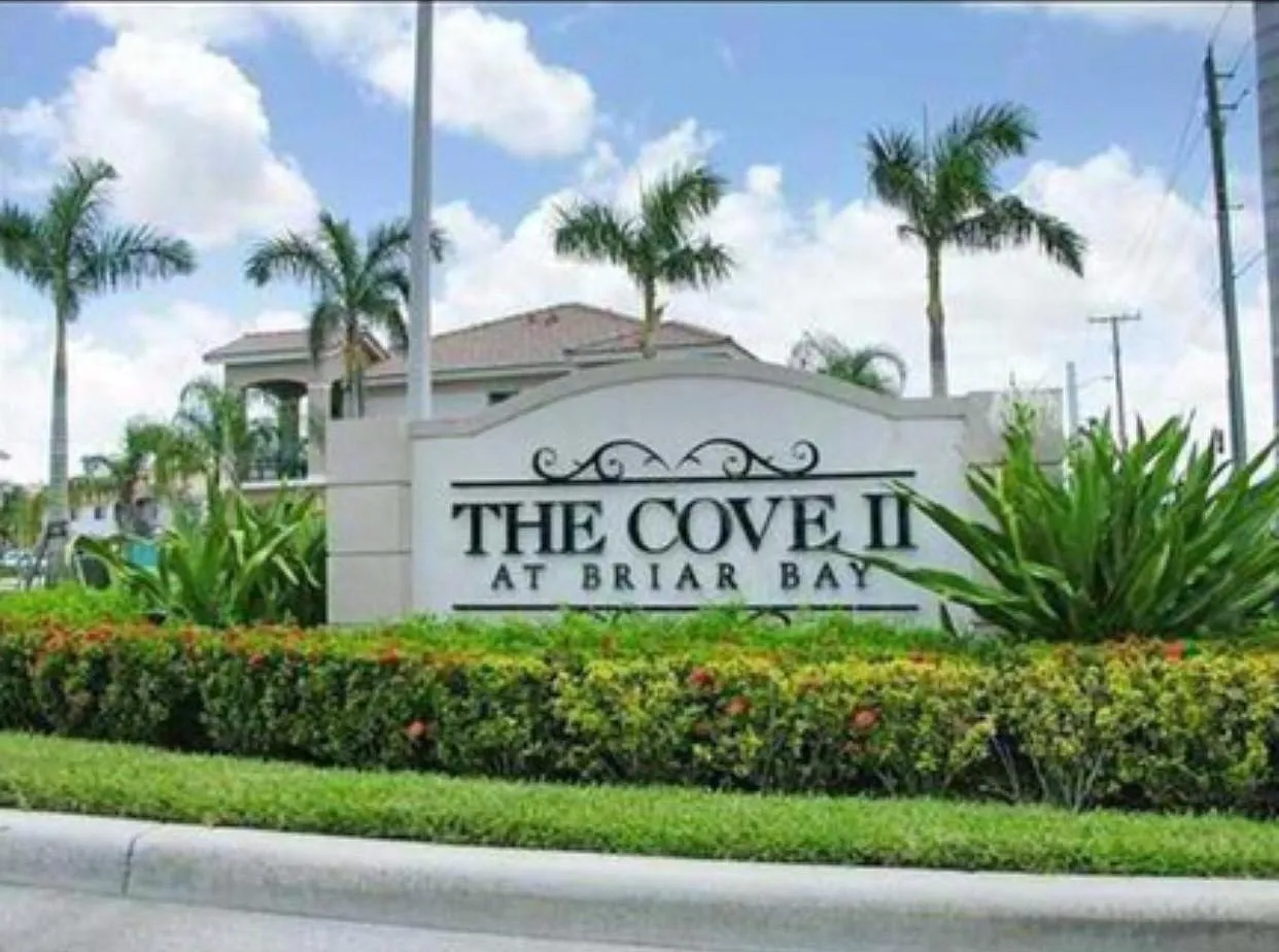 3 bed, 1175 sqft, $2,200 — Photo 1