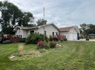 609 W Omaha St, Crofton, NE 68730