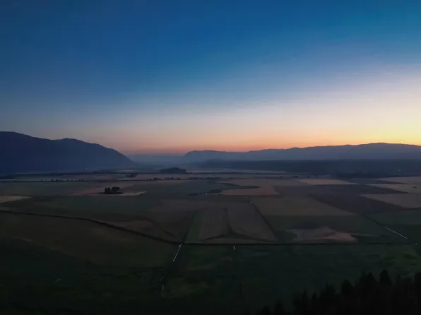 Nna Ocean Front, Naples, ID 83847